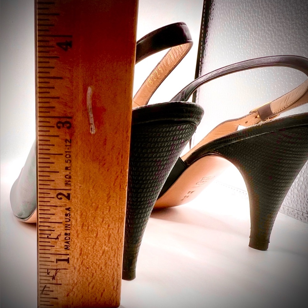 Elegant Bruno Magli Heels-Made in Italy-Size 7.5 AA-Good Vintage Cond-Navy Blue - Picture 6 of 8